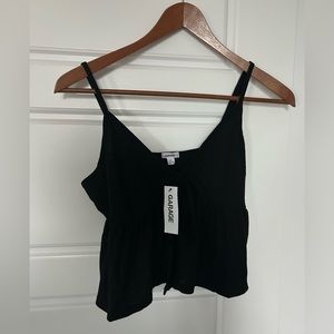 BNWT Garage front tie crop top!